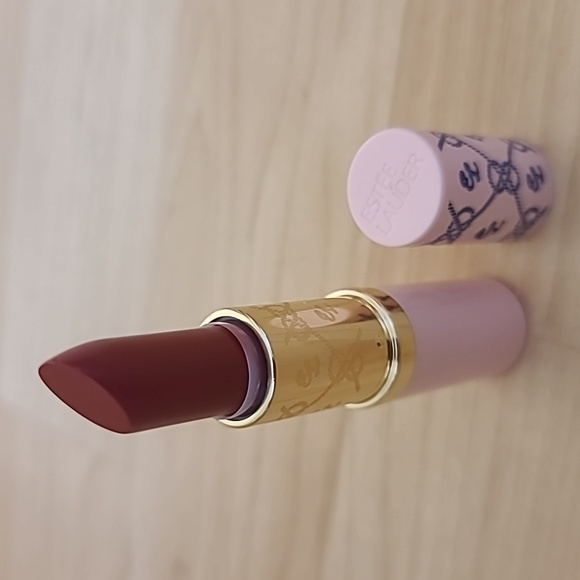 Estee Lauder Pure Color Limited EditionLipstick- Rose Goddess .12 oz/3.5 g - Picture 3 of 6